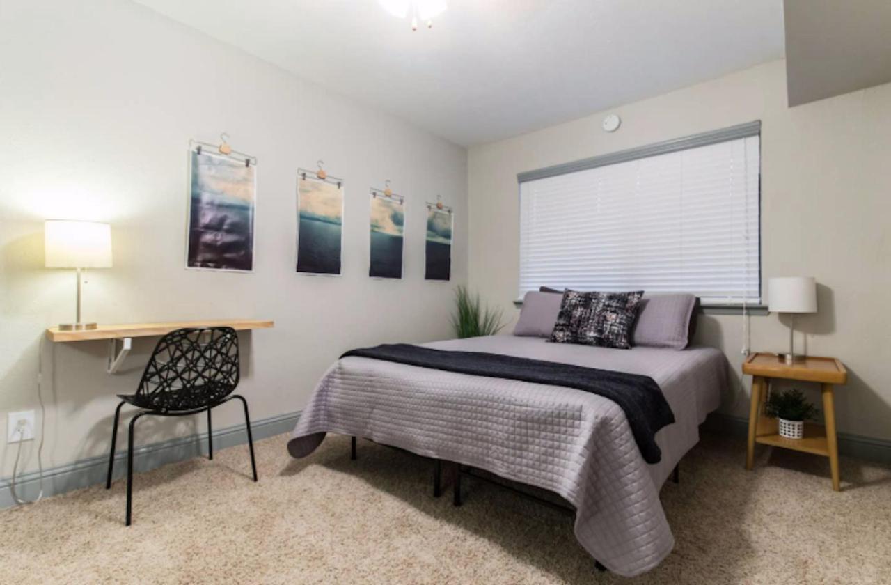 Designed To Relax-No Parties Allowed Dallas Bagian luar foto