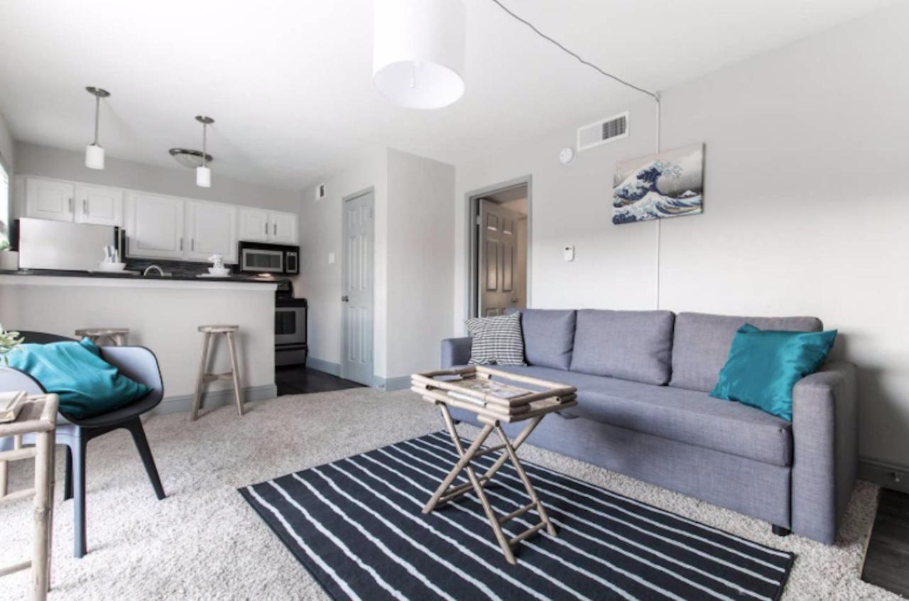 Designed To Relax-No Parties Allowed Dallas Bagian luar foto