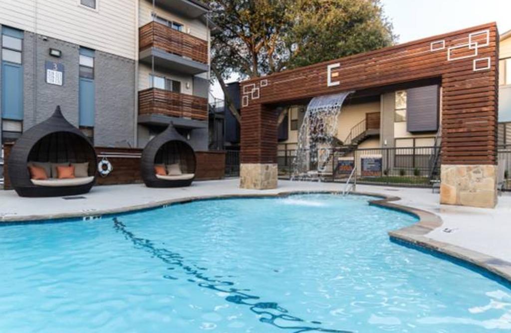 Designed To Relax-No Parties Allowed Dallas Bagian luar foto