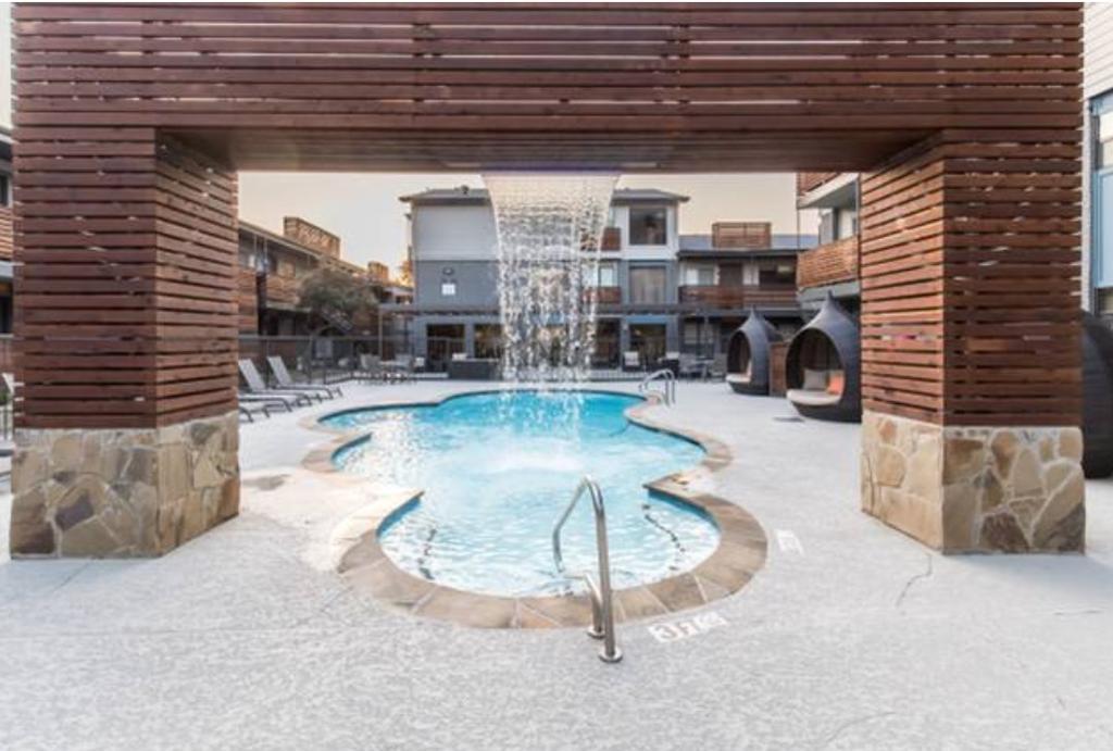 Designed To Relax-No Parties Allowed Dallas Bagian luar foto